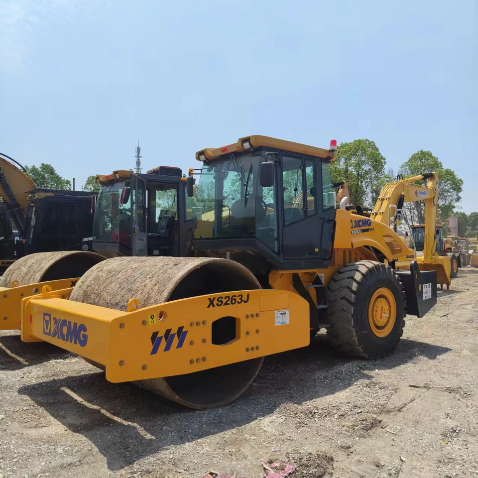 XCMG XS263J - מדחס: תמונה 1 XCMG XS263J - מדחס: תמונה 1