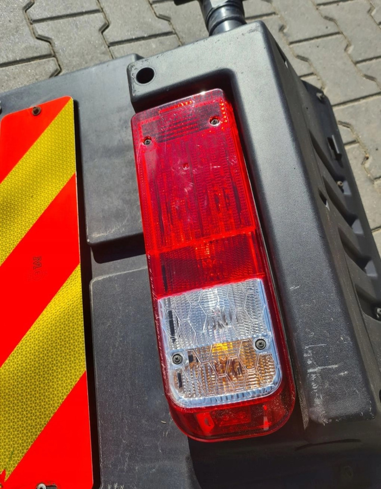 BŁOTNIK KOMPLETNY PRAWY TYŁ LAMPA CHLAPACZ MOCOWANIE FORD F-MAX CARGO - כנפון: תמונה 5 BŁOTNIK KOMPLETNY PRAWY TYŁ LAMPA CHLAPACZ MOCOWANIE FORD F-MAX CARGO - כנפון: תמונה 5