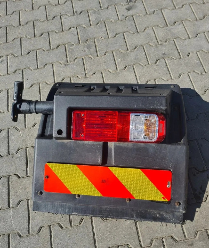 BŁOTNIK KOMPLETNY PRAWY TYŁ LAMPA CHLAPACZ MOCOWANIE FORD F-MAX CARGO - כנפון: תמונה 1 BŁOTNIK KOMPLETNY PRAWY TYŁ LAMPA CHLAPACZ MOCOWANIE FORD F-MAX CARGO - כנפון: תמונה 1