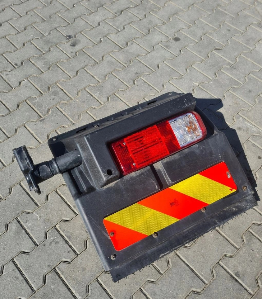 BŁOTNIK KOMPLETNY PRAWY TYŁ LAMPA CHLAPACZ MOCOWANIE FORD F-MAX CARGO - כנפון: תמונה 3 BŁOTNIK KOMPLETNY PRAWY TYŁ LAMPA CHLAPACZ MOCOWANIE FORD F-MAX CARGO - כנפון: תמונה 3