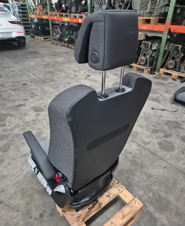 FOTEL PNEUMATYCZY SIEDZENIE KIEROWCY RENAULT RANGE GAMA T C K EVO LIFT - מושב: תמונה 5 FOTEL PNEUMATYCZY SIEDZENIE KIEROWCY RENAULT RANGE GAMA T C K EVO LIFT - מושב: תמונה 5