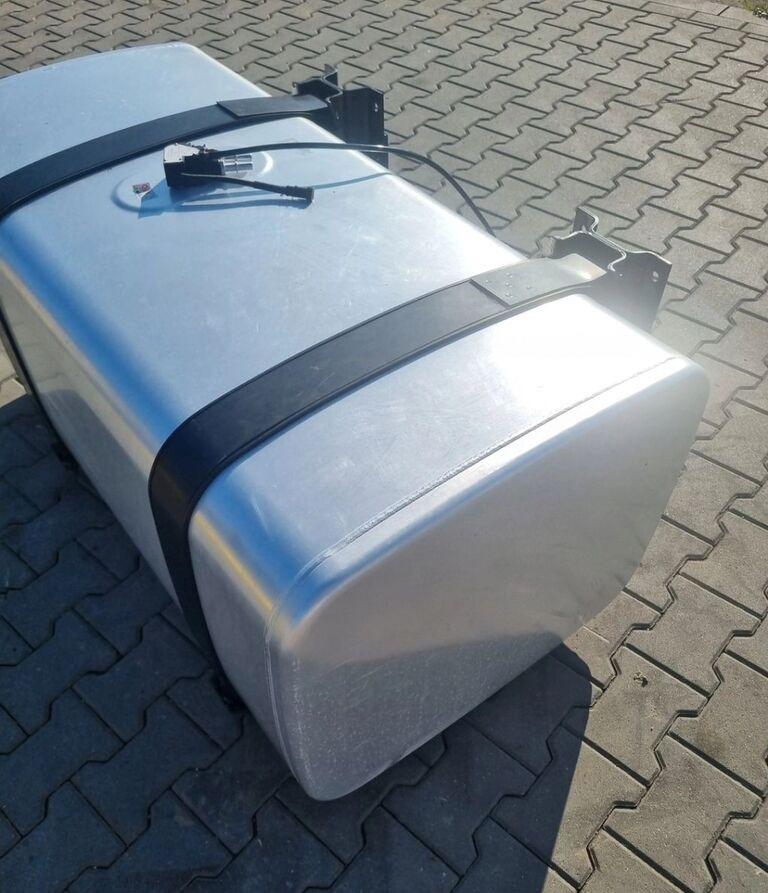 Ford F-MAX CARGO GC46 Ford F-MAX CARGO - מכל דלק עבור משאית: תמונה 2 Ford F-MAX CARGO GC46 Ford F-MAX CARGO - מכל דלק עבור משאית: תמונה 2