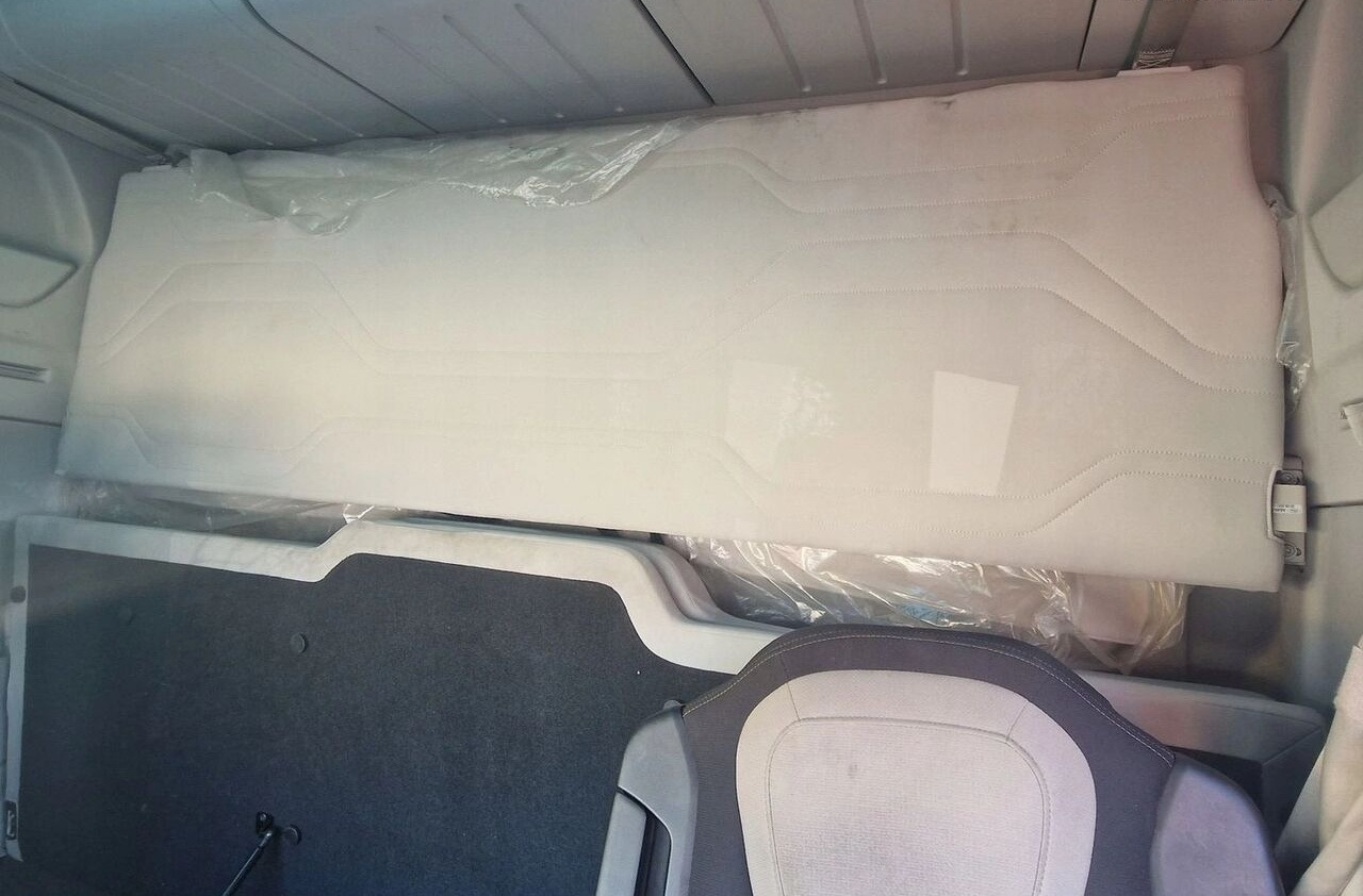 Ford F-MAX - תא ופנים הרכב עבור משאית: תמונה 1 Ford F-MAX - תא ופנים הרכב עבור משאית: תמונה 1