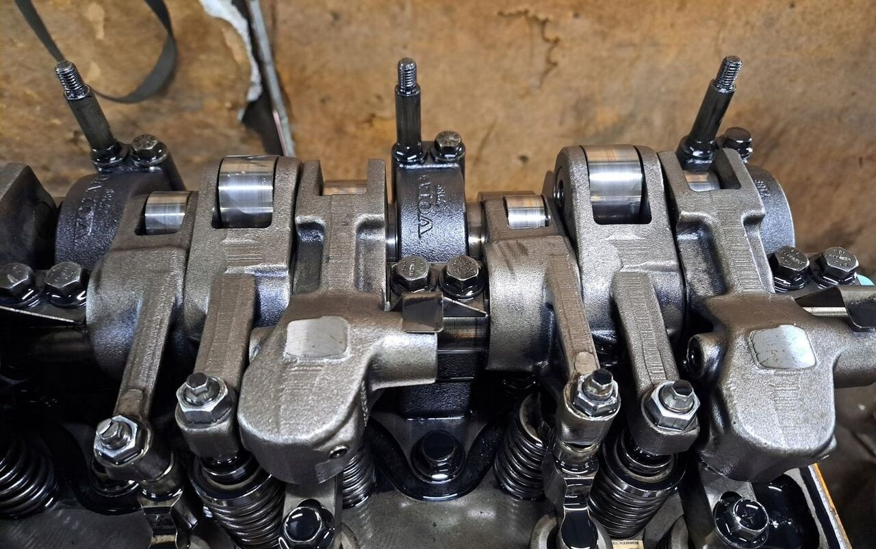 KLAWIATURA ZAWOROWA VOLVO FH 12 RENAULT MAGNUM DXI 12 8170158 - מנוע וחלקים עבור משאית: תמונה 3 KLAWIATURA ZAWOROWA VOLVO FH 12 RENAULT MAGNUM DXI 12 8170158 - מנוע וחלקים עבור משאית: תמונה 3