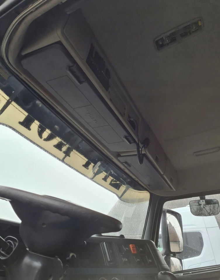 תא KOMPLETNA NISKA KRÓTKA DZIENNA VOLVO FM 13: תמונה 9 תא KOMPLETNA NISKA KRÓTKA DZIENNA VOLVO FM 13: תמונה 9