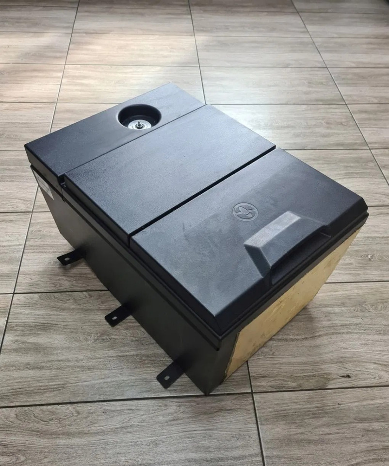 LODÓWKA CHŁODZIARKA ORYGINAŁ RENAULT GAMA T HIGH WYSOKA KABINA - תא ופנים הרכב: תמונה 1 LODÓWKA CHŁODZIARKA ORYGINAŁ RENAULT GAMA T HIGH WYSOKA KABINA - תא ופנים הרכב: תמונה 1