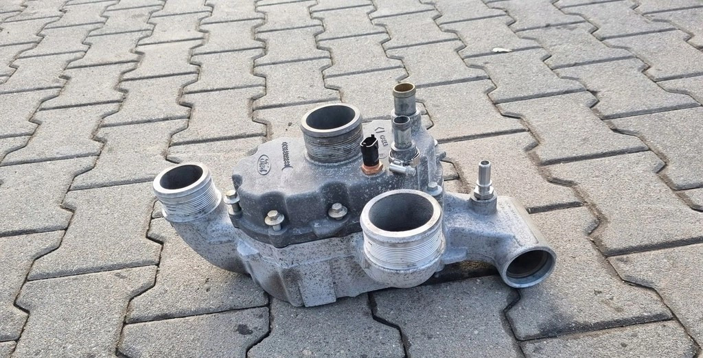 OBUDOWA TERMOSTATU FORD F-MAX 500 TRUCKS GC46 9K457 GC46 8A598 - מערכת קירור: תמונה 2 OBUDOWA TERMOSTATU FORD F-MAX 500 TRUCKS GC46 9K457 GC46 8A598 - מערכת קירור: תמונה 2