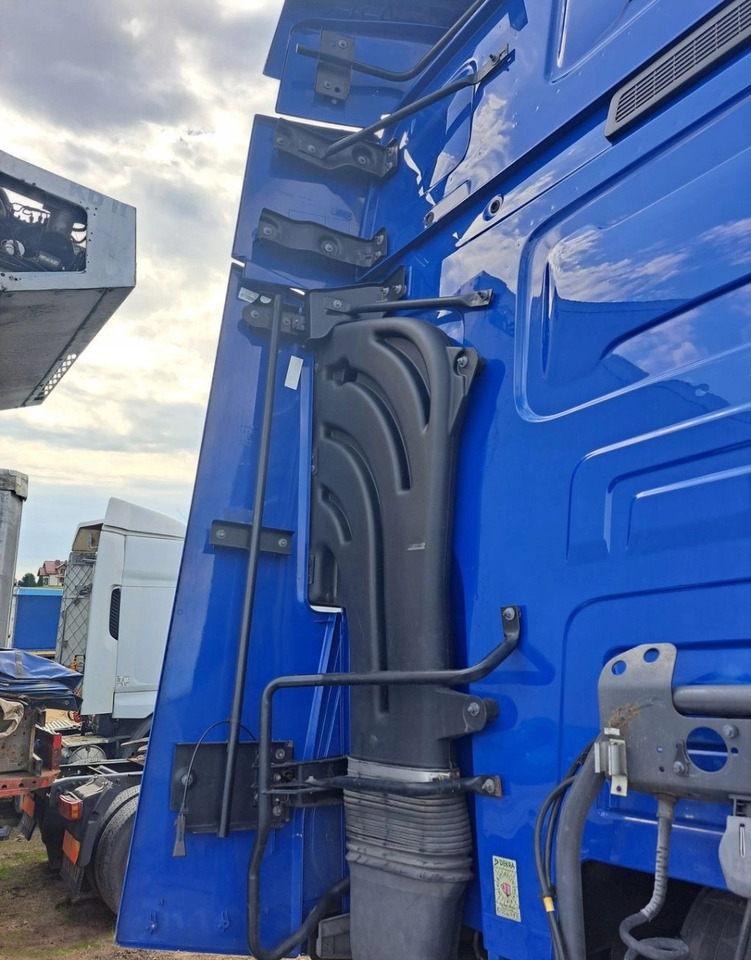 OWIEWKI KABINY KOMPLET RENAULT GAMA T RANGE - אווירודינמיקה/ ספוילר: תמונה 5 OWIEWKI KABINY KOMPLET RENAULT GAMA T RANGE - אווירודינמיקה/ ספוילר: תמונה 5