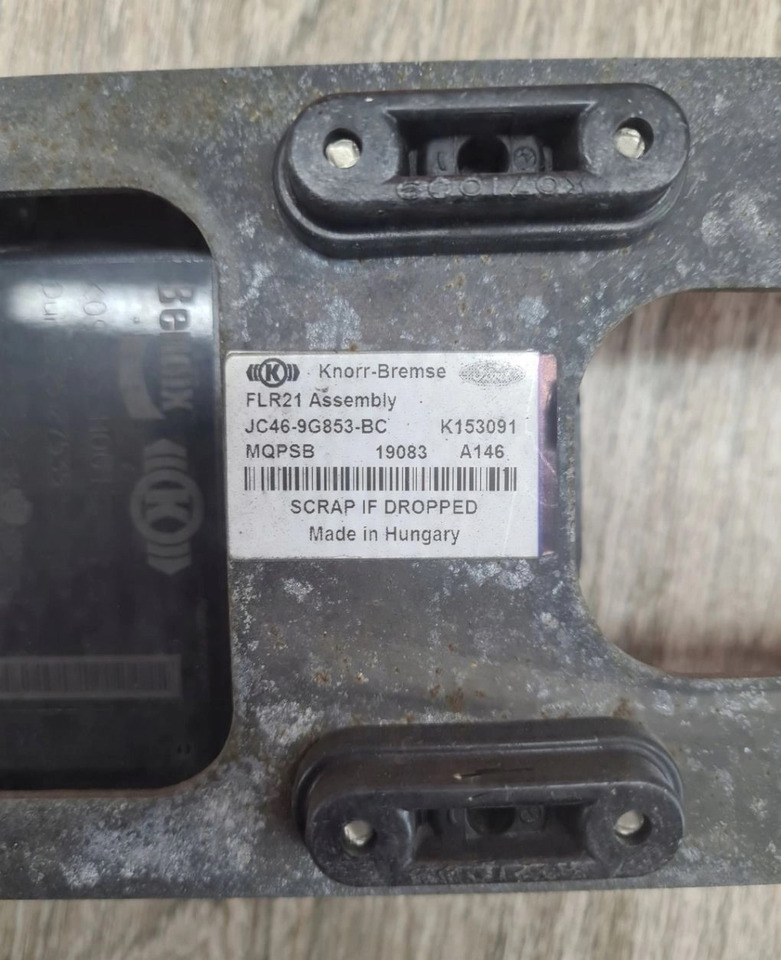 RADAR DISTRONIK CZUJNIK SENSOR MOCOWANIE FORD F-MAX 500 TRUCKS EURO 6 K096653H001 575127535 JC46 9G853 BC - חיישן: תמונה 4 RADAR DISTRONIK CZUJNIK SENSOR MOCOWANIE FORD F-MAX 500 TRUCKS EURO 6 K096653H001 575127535 JC46 9G853 BC - חיישן: תמונה 4