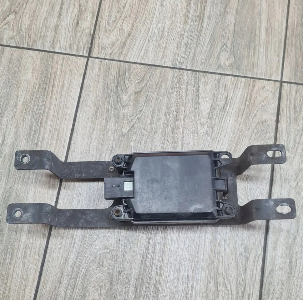 RADAR DISTRONIK CZUJNIK SENSOR MOCOWANIE FORD F-MAX 500 TRUCKS EURO 6 K096653H001 575127535 JC46 9G853 BC - חיישן: תמונה 1 RADAR DISTRONIK CZUJNIK SENSOR MOCOWANIE FORD F-MAX 500 TRUCKS EURO 6 K096653H001 575127535 JC46 9G853 BC - חיישן: תמונה 1