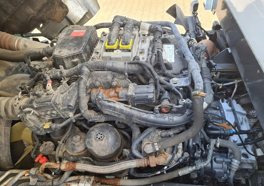 RENAULT DTI 5 210 EUVI - מנוע: תמונה 4 RENAULT DTI 5 210 EUVI - מנוע: תמונה 4