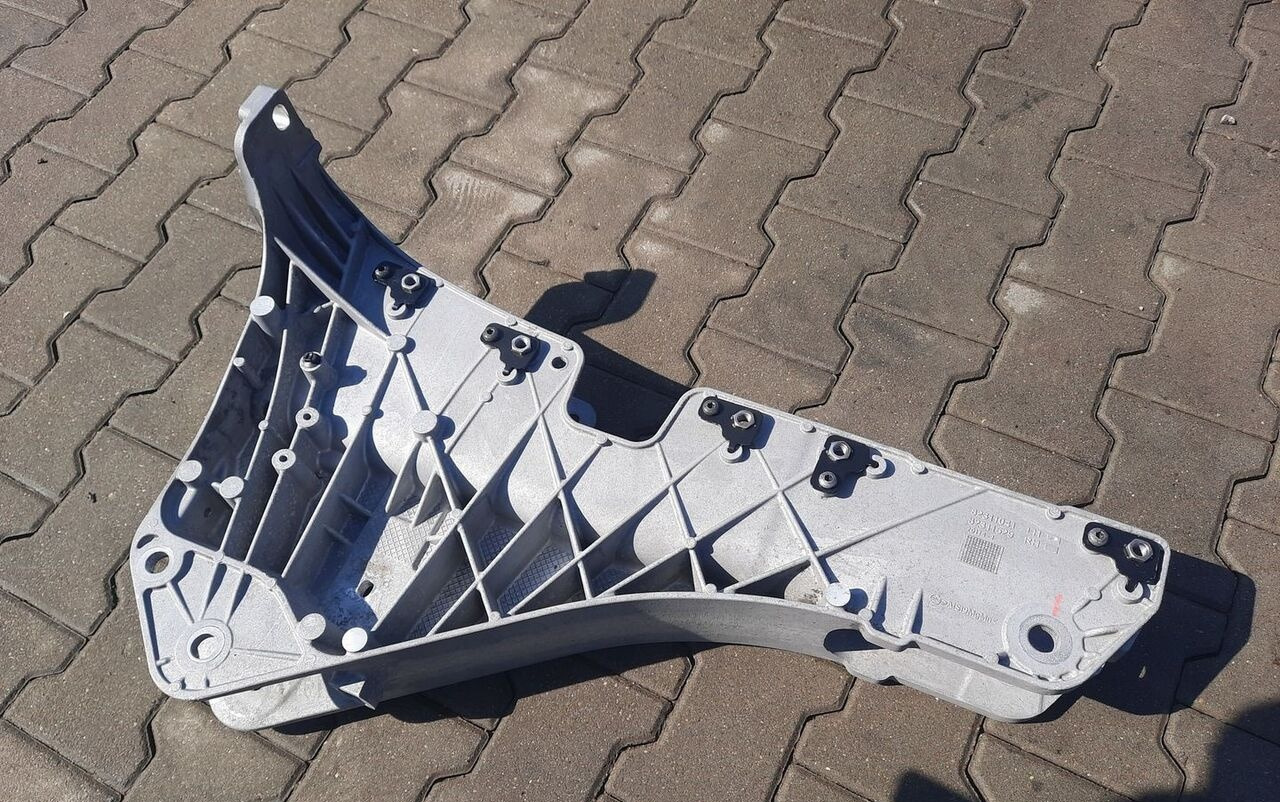 RENAULT MOCOWANIE ŁAPA LEWA PRAWA WYWROT WIEŻYCZKA KABINY RENAULT T GAMA HIGH - מתלה תא עבור משאית: תמונה 2 RENAULT MOCOWANIE ŁAPA LEWA PRAWA WYWROT WIEŻYCZKA KABINY RENAULT T GAMA HIGH - מתלה תא עבור משאית: תמונה 2