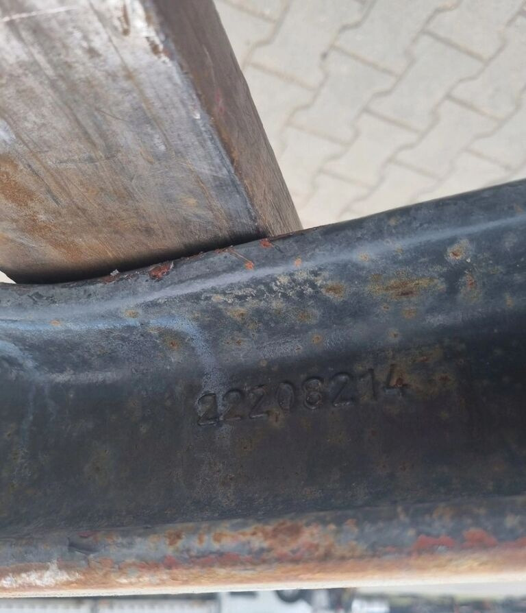 Renault GAMA T VOLVO FH 4 FM 4 - סרן וחלקים עבור משאית: תמונה 4 Renault GAMA T VOLVO FH 4 FM 4 - סרן וחלקים עבור משאית: תמונה 4