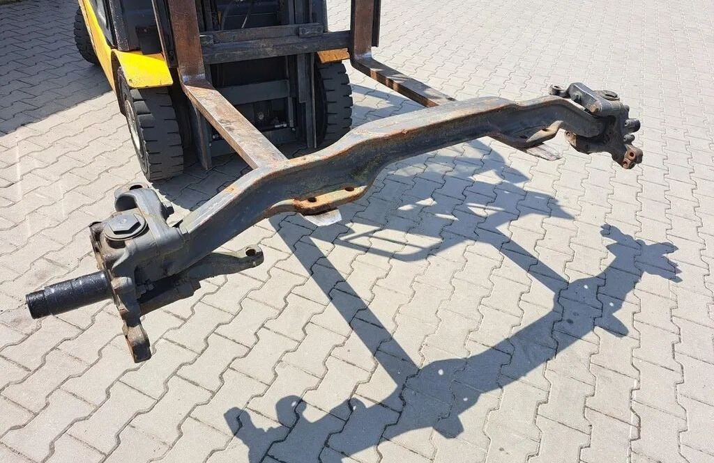Renault GAMA T VOLVO FH 4 Renault - סרן וחלקים עבור משאית: תמונה 1 Renault GAMA T VOLVO FH 4 Renault - סרן וחלקים עבור משאית: תמונה 1