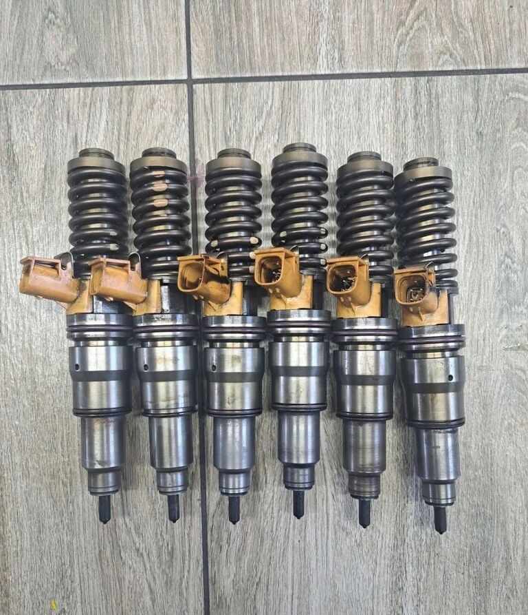 Renault POMPO E POMPOWTRYSKI MAGNUM DXI VOLVO FM FH 21340616 Renault RENAULT MAGNUM DXI VOLVO FM FH 21340616 - מזרק עבור משאית: תמונה 1 Renault POMPO E POMPOWTRYSKI MAGNUM DXI VOLVO FM FH 21340616 Renault RENAULT MAGNUM DXI VOLVO FM FH 21340616 - מזרק עבור משאית: תמונה 1