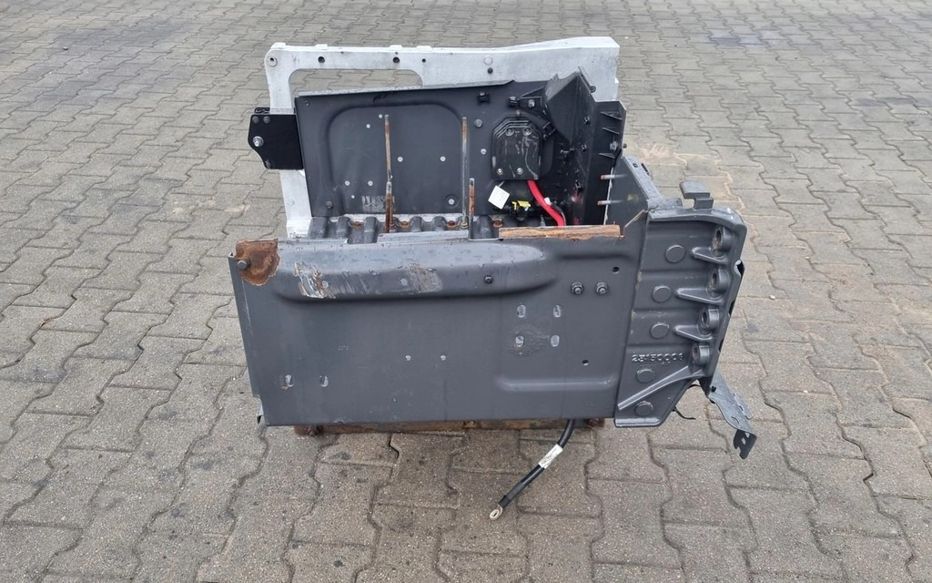 SKRZYNKA AKUMULATORÓW PODWÓJNA NA 4 AKUMULATORY VOLVO FH 4 FM 4 FMX 4 - מצבר: תמונה 4 SKRZYNKA AKUMULATORÓW PODWÓJNA NA 4 AKUMULATORY VOLVO FH 4 FM 4 FMX 4 - מצבר: תמונה 4