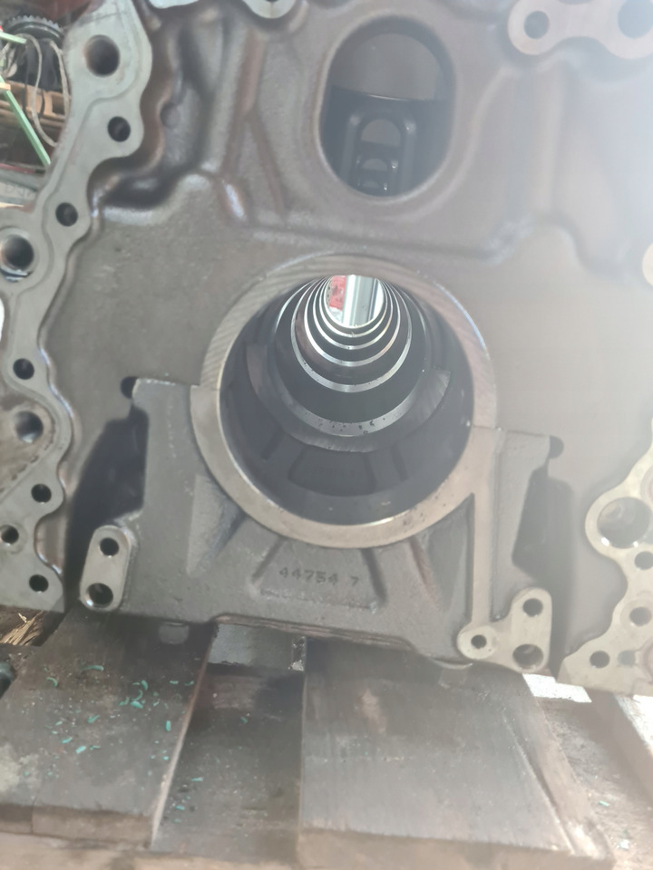 VOLVO BLOK SILNIKA D13K K6 VOLVO FH FH 4 5 - בלוק צילינדר עבור משאית: תמונה 4 VOLVO BLOK SILNIKA D13K K6 VOLVO FH FH 4 5 - בלוק צילינדר עבור משאית: תמונה 4