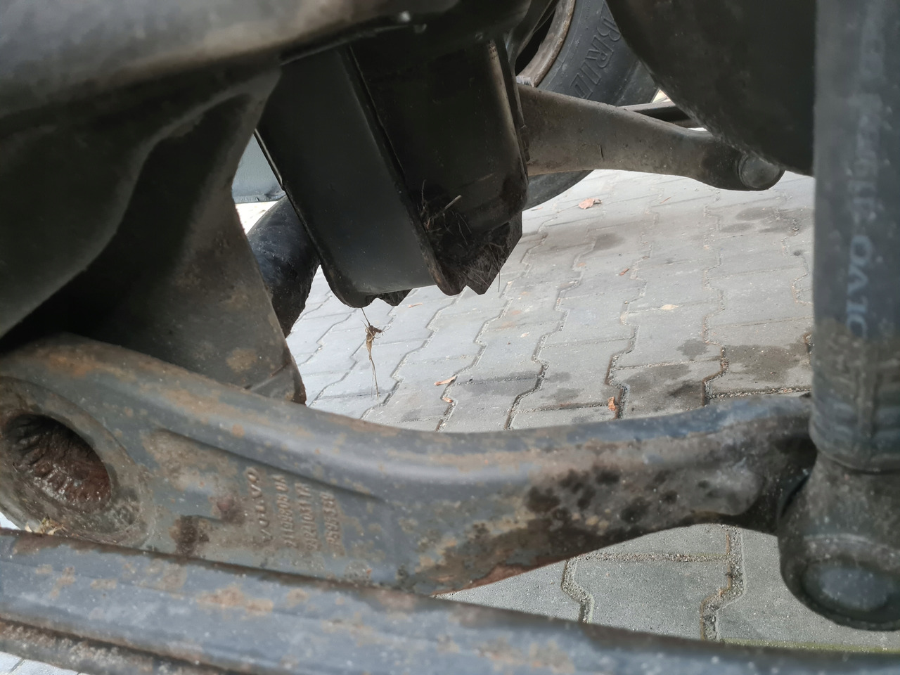 VOLVO DRĄŻEK STABILIZATOR TYŁ VOLVO FH 4 FM 4 FMX FH 5 FM 5 6x2 6x4 65MM - סרגל נגד גלגול עבור משאית: תמונה 3 VOLVO DRĄŻEK STABILIZATOR TYŁ VOLVO FH 4 FM 4 FMX FH 5 FM 5 6x2 6x4 65MM - סרגל נגד גלגול עבור משאית: תמונה 3