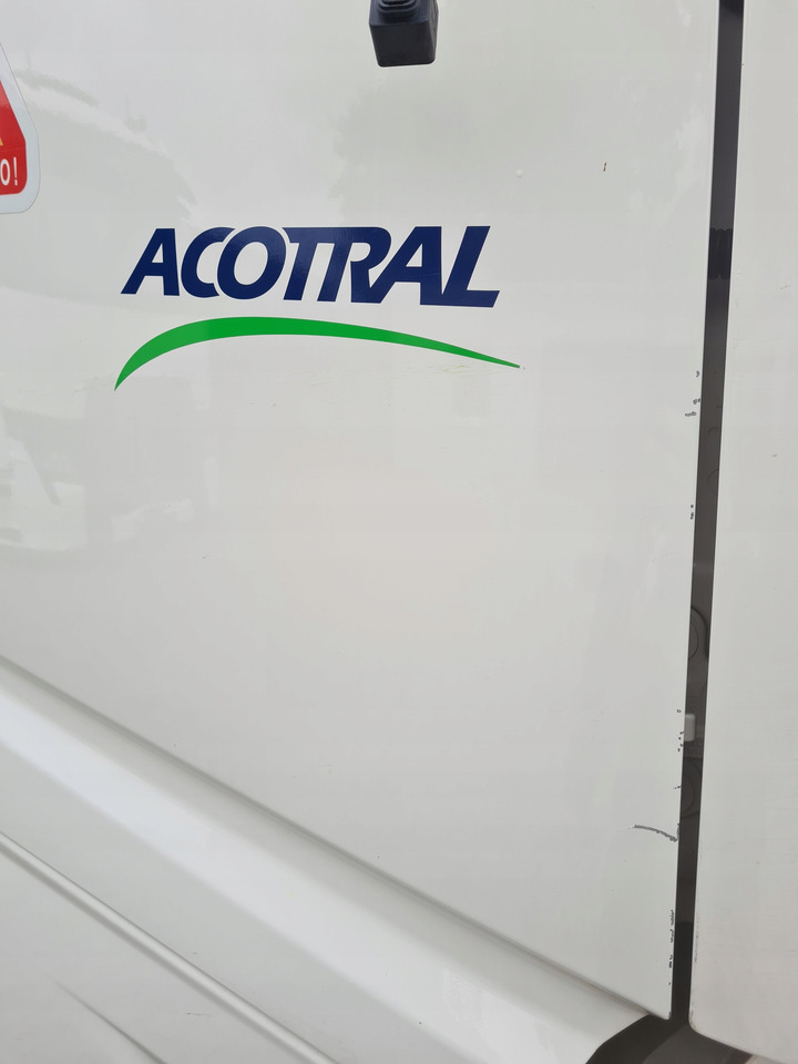 VOLVO DRZWI KOMPLETNE PRAWE VOLVO FH 5 ORYGINAŁ 1103 - דלת וחלקים: תמונה 2 VOLVO DRZWI KOMPLETNE PRAWE VOLVO FH 5 ORYGINAŁ 1103 - דלת וחלקים: תמונה 2