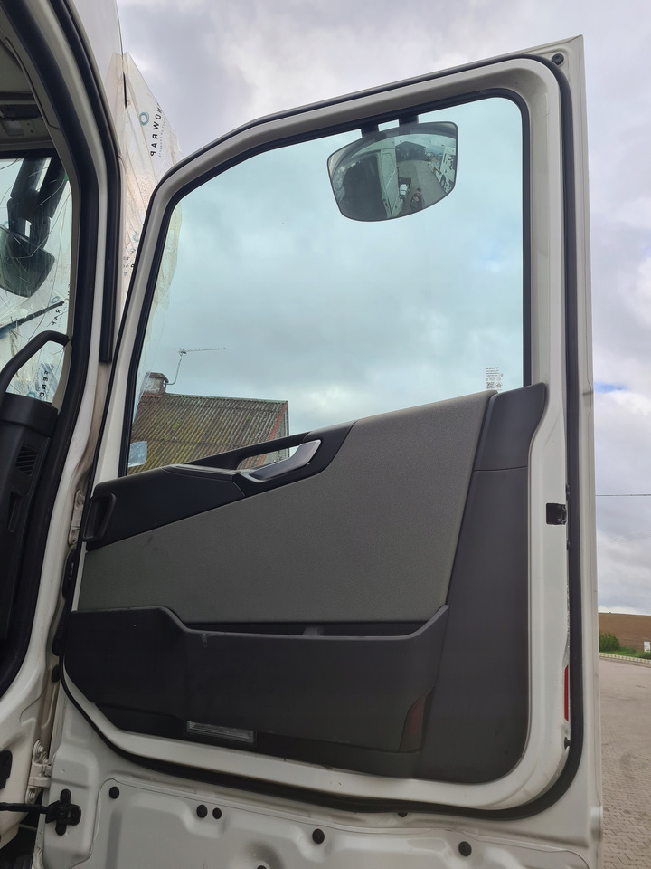 VOLVO DRZWI KOMPLETNE PRAWE VOLVO FH 5 ORYGINAŁ 1103 - דלת וחלקים: תמונה 3 VOLVO DRZWI KOMPLETNE PRAWE VOLVO FH 5 ORYGINAŁ 1103 - דלת וחלקים: תמונה 3