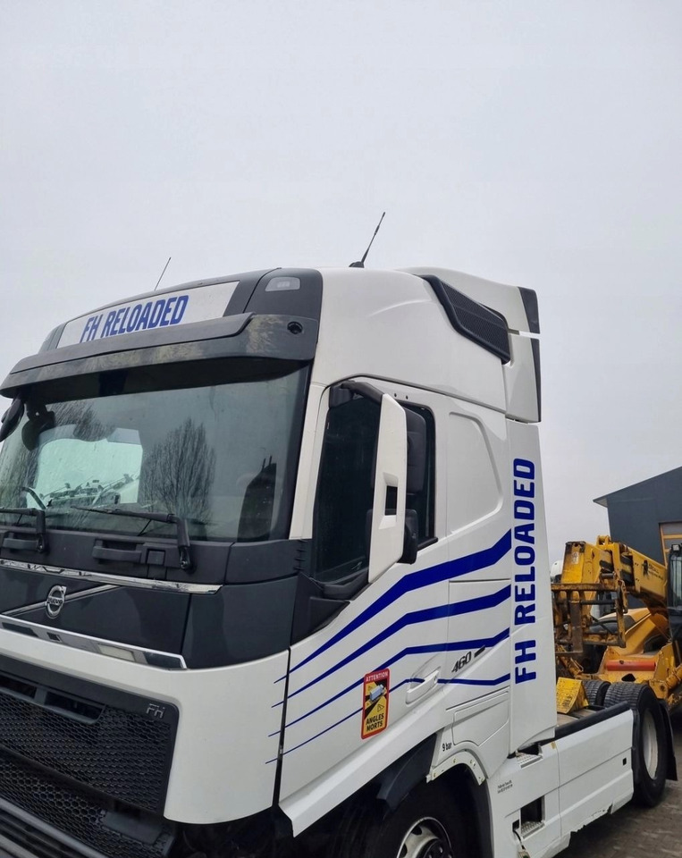 VOLVO KOMPLETNA VOLVO FH 4 EURO 6 GLOBETROTTER - תא: תמונה 2 VOLVO KOMPLETNA VOLVO FH 4 EURO 6 GLOBETROTTER - תא: תמונה 2