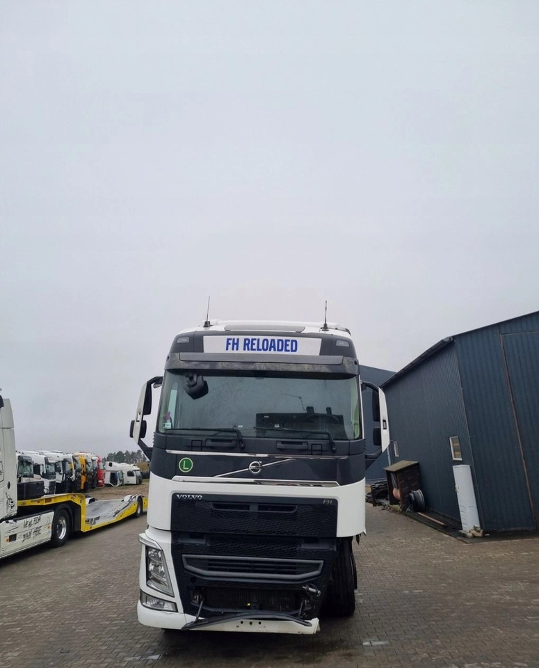 VOLVO KOMPLETNA VOLVO FH 4 EURO 6 GLOBETROTTER - תא: תמונה 3 VOLVO KOMPLETNA VOLVO FH 4 EURO 6 GLOBETROTTER - תא: תמונה 3
