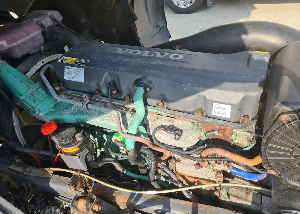 VOLVO KOMPLETNY VOLVO D9B - מנוע: תמונה 1 VOLVO KOMPLETNY VOLVO D9B - מנוע: תמונה 1