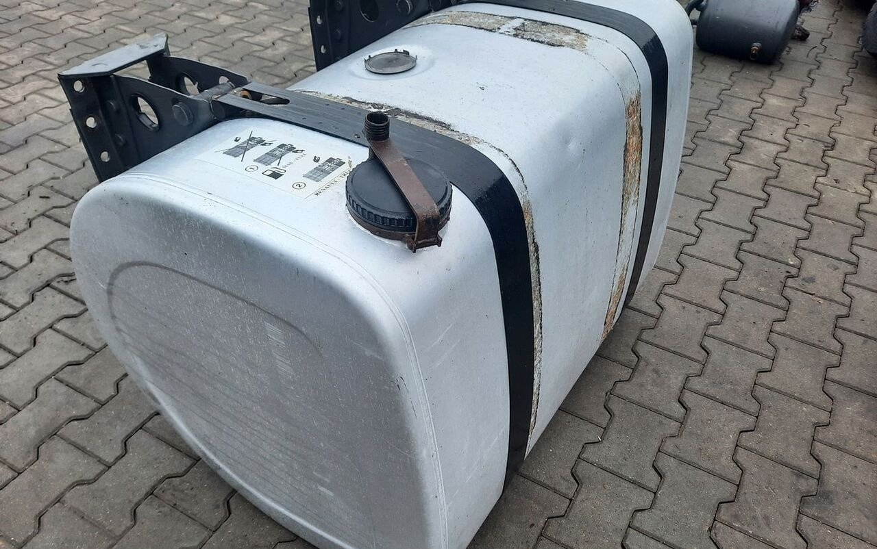 VOLVO ZBIORNIK PALIWA RENAULT GAMA T RANGE VOLVO FH FM 4 5 100/70/70 - מכל דלק עבור משאית: תמונה 2 VOLVO ZBIORNIK PALIWA RENAULT GAMA T RANGE VOLVO FH FM 4 5 100/70/70 - מכל דלק עבור משאית: תמונה 2