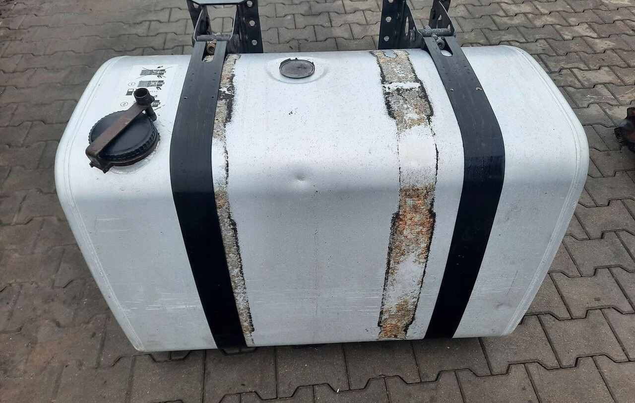 VOLVO ZBIORNIK PALIWA RENAULT GAMA T RANGE VOLVO FH FM 4 5 100/70/70 - מכל דלק עבור משאית: תמונה 3 VOLVO ZBIORNIK PALIWA RENAULT GAMA T RANGE VOLVO FH FM 4 5 100/70/70 - מכל דלק עבור משאית: תמונה 3