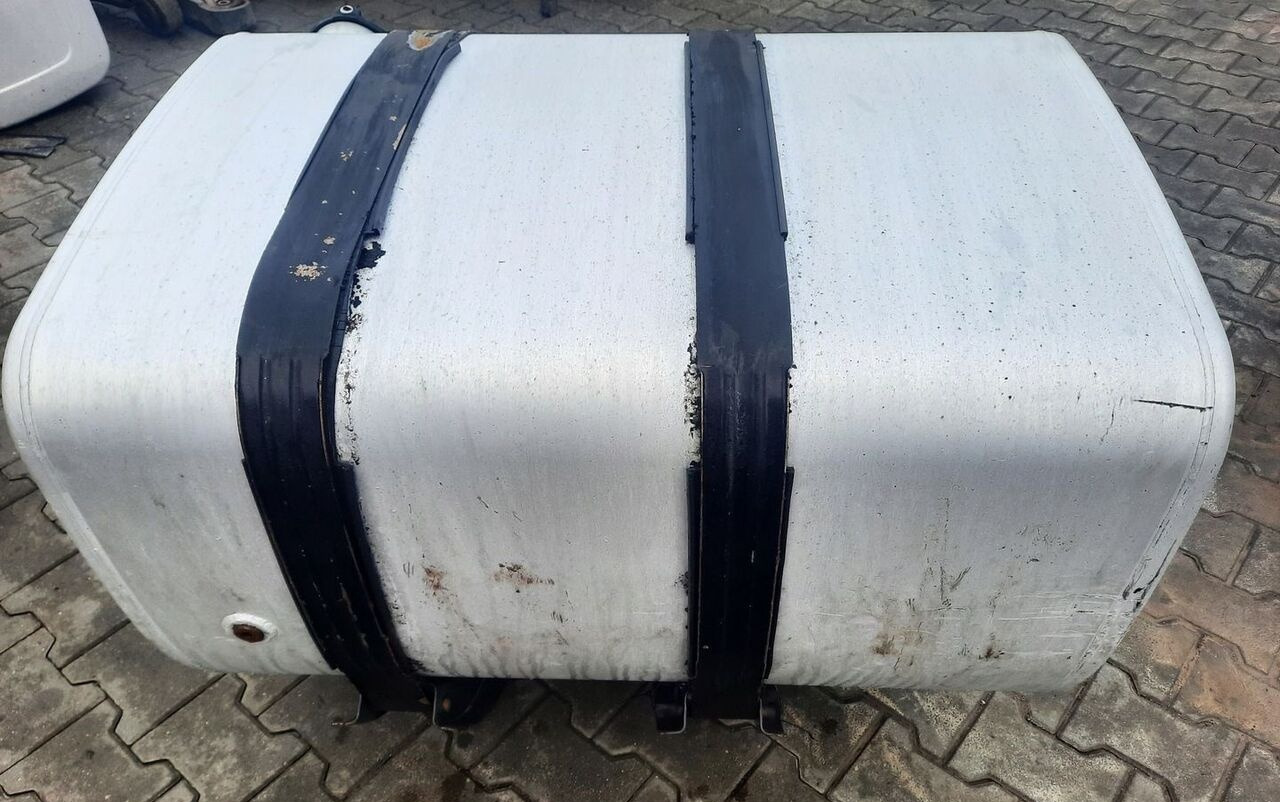 VOLVO ZBIORNIK PALIWA VOLVO FH FM 4 RENAULT GAMA RANGE T 100/70/70 20503505 - מכל דלק עבור משאית: תמונה 2 VOLVO ZBIORNIK PALIWA VOLVO FH FM 4 RENAULT GAMA RANGE T 100/70/70 20503505 - מכל דלק עבור משאית: תמונה 2