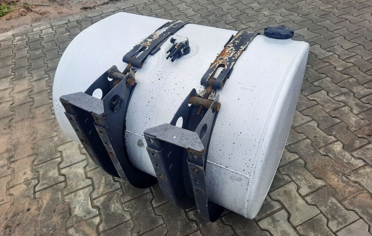 VOLVO ZBIORNIK PALIWA VOLVO FH FM 4 RENAULT GAMA RANGE T 100/70/70 20503505 - מכל דלק עבור משאית: תמונה 4 VOLVO ZBIORNIK PALIWA VOLVO FH FM 4 RENAULT GAMA RANGE T 100/70/70 20503505 - מכל דלק עבור משאית: תמונה 4