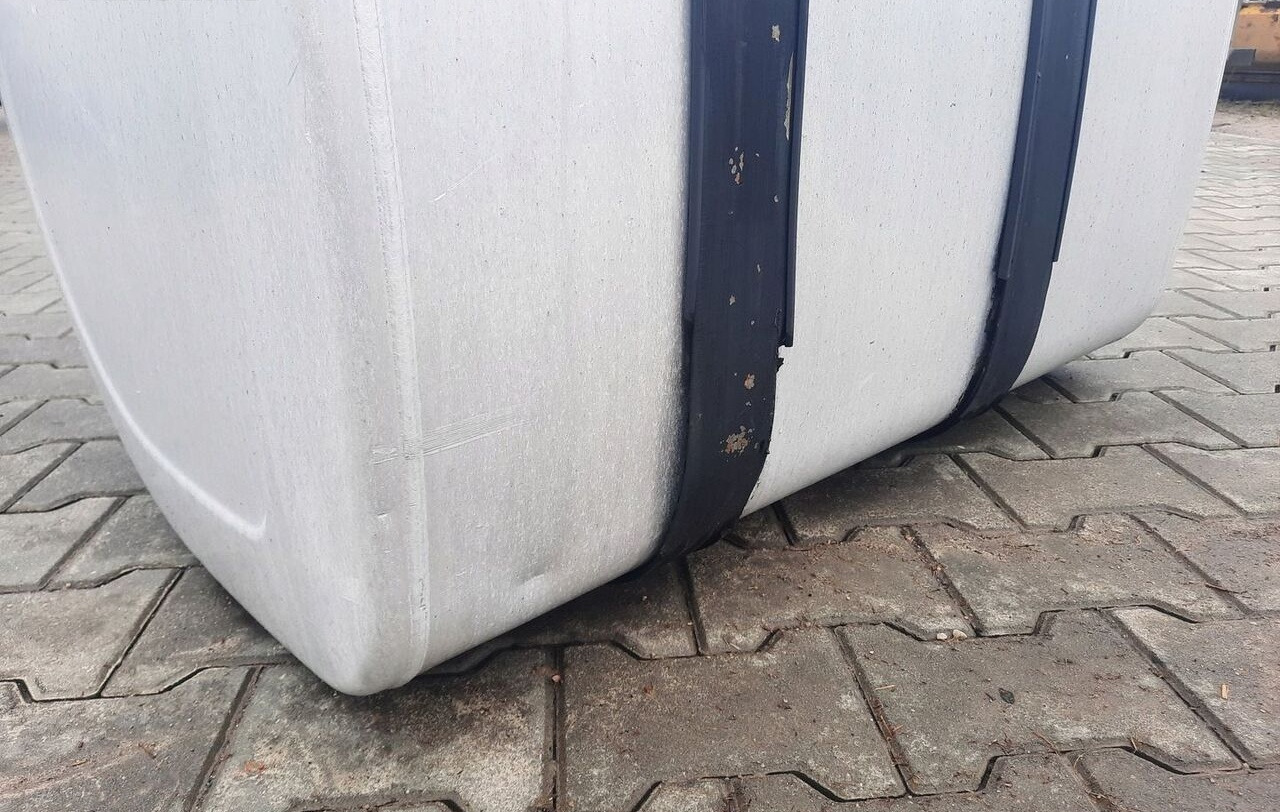VOLVO ZBIORNIK PALIWA VOLVO FH FM 4 RENAULT GAMA RANGE T 100/70/70 20503505 - מכל דלק עבור משאית: תמונה 3 VOLVO ZBIORNIK PALIWA VOLVO FH FM 4 RENAULT GAMA RANGE T 100/70/70 20503505 - מכל דלק עבור משאית: תמונה 3