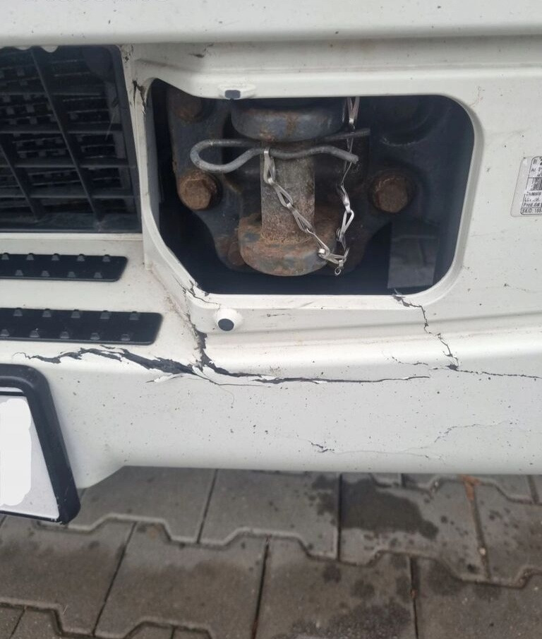 Volvo KOMPLETNY Z LAMPAMI BELKA STOPNIE Volvo FL EURO 5 - פגוש עבור משאית: תמונה 3 Volvo KOMPLETNY Z LAMPAMI BELKA STOPNIE Volvo FL EURO 5 - פגוש עבור משאית: תמונה 3