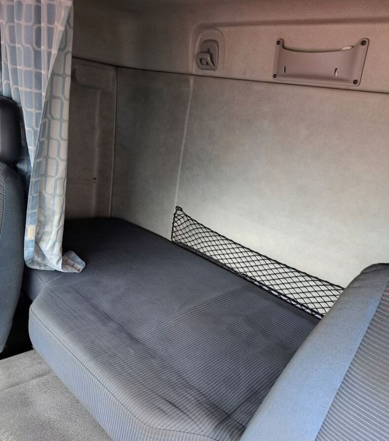 Volvo ŁÓŻKO DOLNE MATERAC STELAŻ VOLVO FE KOMPLETNE - מושב עבור משאית: תמונה 1 Volvo ŁÓŻKO DOLNE MATERAC STELAŻ VOLVO FE KOMPLETNE - מושב עבור משאית: תמונה 1