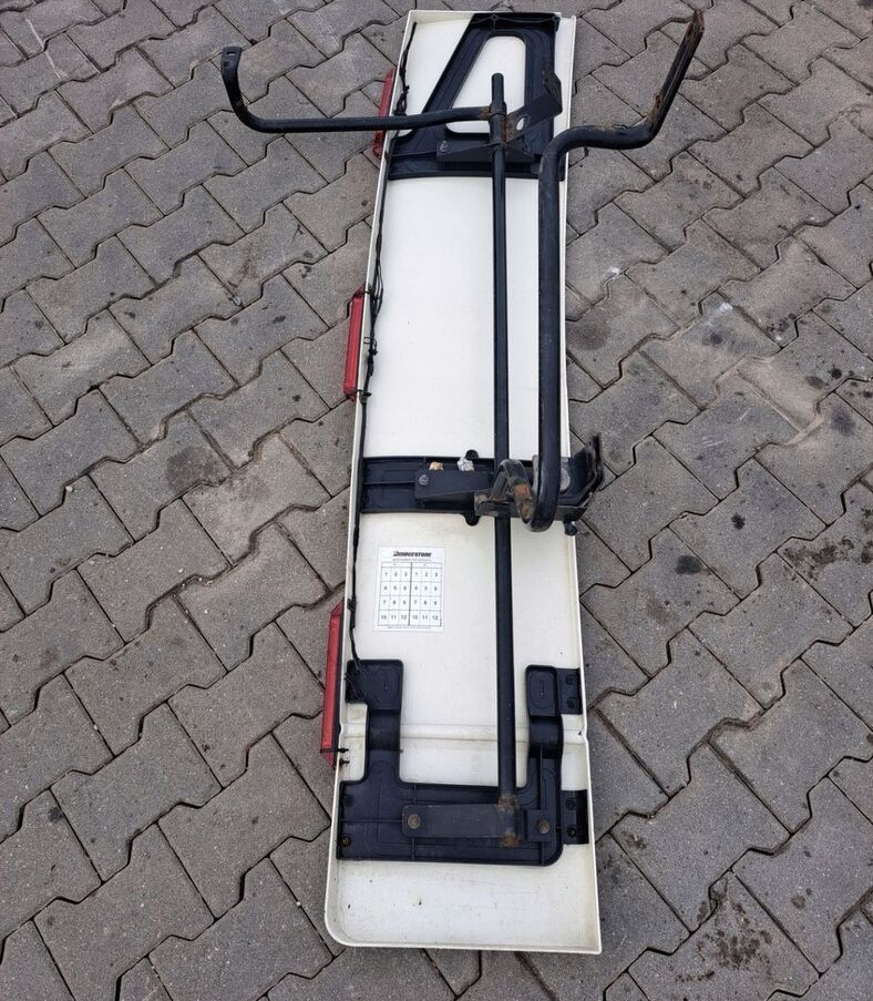 Volvo OWIEWKA LEWA SPOILER ZAKABINOWY VOLVO FH 12 13 - אווירודינמיקה/ ספוילר עבור משאית: תמונה 5 Volvo OWIEWKA LEWA SPOILER ZAKABINOWY VOLVO FH 12 13 - אווירודינמיקה/ ספוילר עבור משאית: תמונה 5