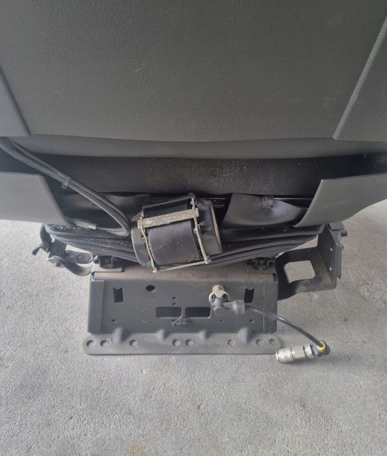 Volvo PNEUMATYCZNY   Volvo FH 4 FM 4 AUTOMAT - מושב עבור משאית: תמונה 5 Volvo PNEUMATYCZNY   Volvo FH 4 FM 4 AUTOMAT - מושב עבור משאית: תמונה 5