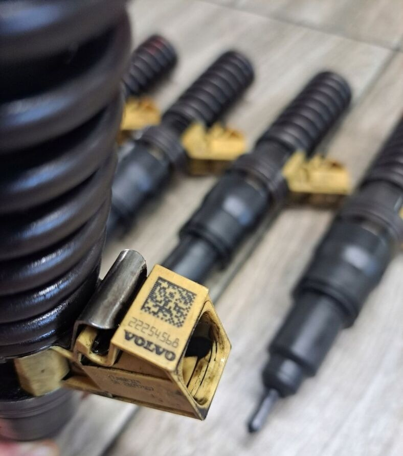 Volvo POMPOWTRYSKIWACZE VOLVO FH 4 FM 4 D13K 460 EURO 6 22254568 - מזרק עבור משאית: תמונה 2 Volvo POMPOWTRYSKIWACZE VOLVO FH 4 FM 4 D13K 460 EURO 6 22254568 - מזרק עבור משאית: תמונה 2