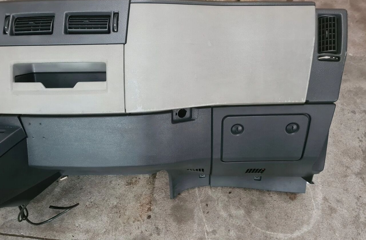 Volvo PRZEKŁADKA ANGLIKA VOLVO FL EURO 5 - לוח מחוונים עבור משאית: תמונה 5 Volvo PRZEKŁADKA ANGLIKA VOLVO FL EURO 5 - לוח מחוונים עבור משאית: תמונה 5