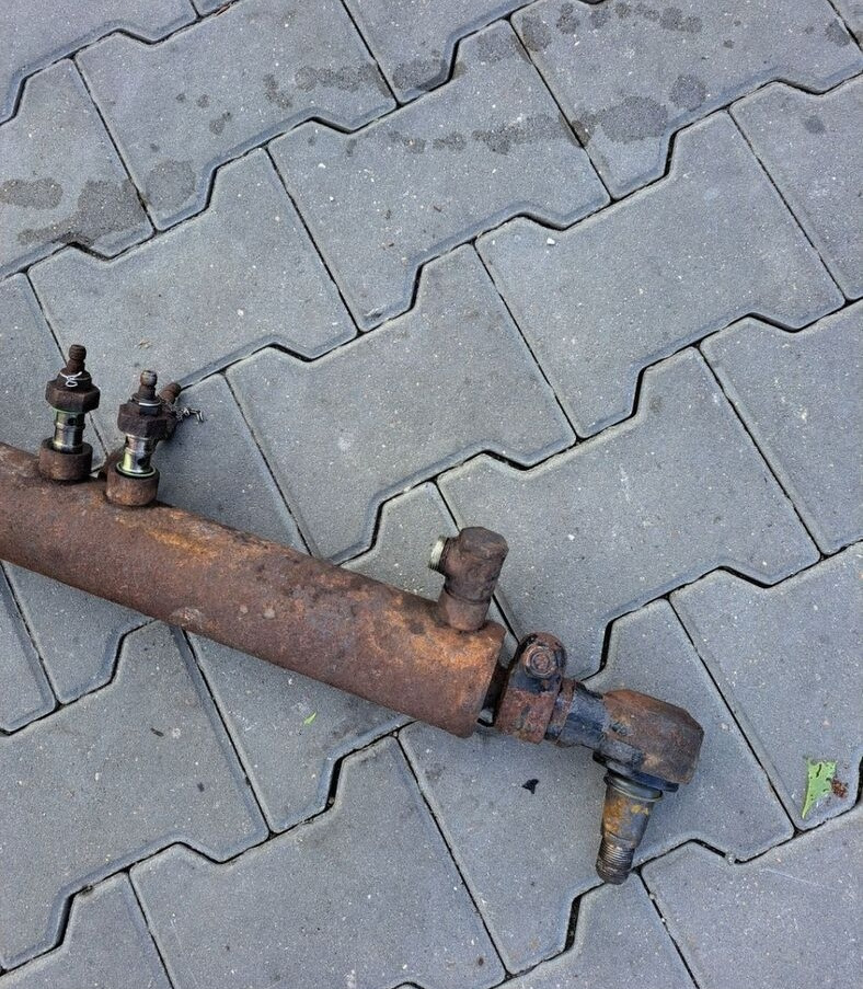 Volvo SIŁOWNIK OSI SKRĘTNEJ KIEROWANEJ 3987646 Volvo FH FM 9 12 - היגוי עבור משאית: תמונה 3 Volvo SIŁOWNIK OSI SKRĘTNEJ KIEROWANEJ 3987646 Volvo FH FM 9 12 - היגוי עבור משאית: תמונה 3