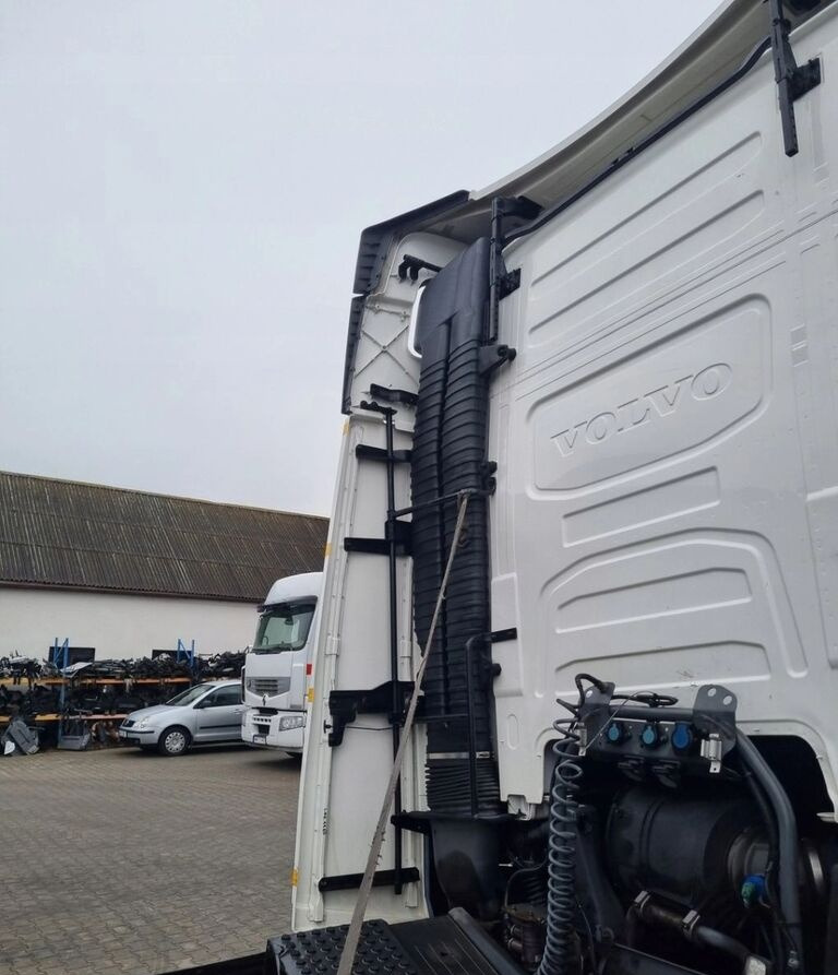 Volvo Y OWIEWKI KABINY KOMPLET FH 4 5 EURO 6 LIFT GLOBETROTTER Volvo VOLVO FH 4 5 EURO 6 LIFT GLOBETROTTER - אווירודינמיקה/ ספוילר עבור משאית: תמונה 5 Volvo Y OWIEWKI KABINY KOMPLET FH 4 5 EURO 6 LIFT GLOBETROTTER Volvo VOLVO FH 4 5 EURO 6 LIFT GLOBETROTTER - אווירודינמיקה/ ספוילר עבור משאית: תמונה 5