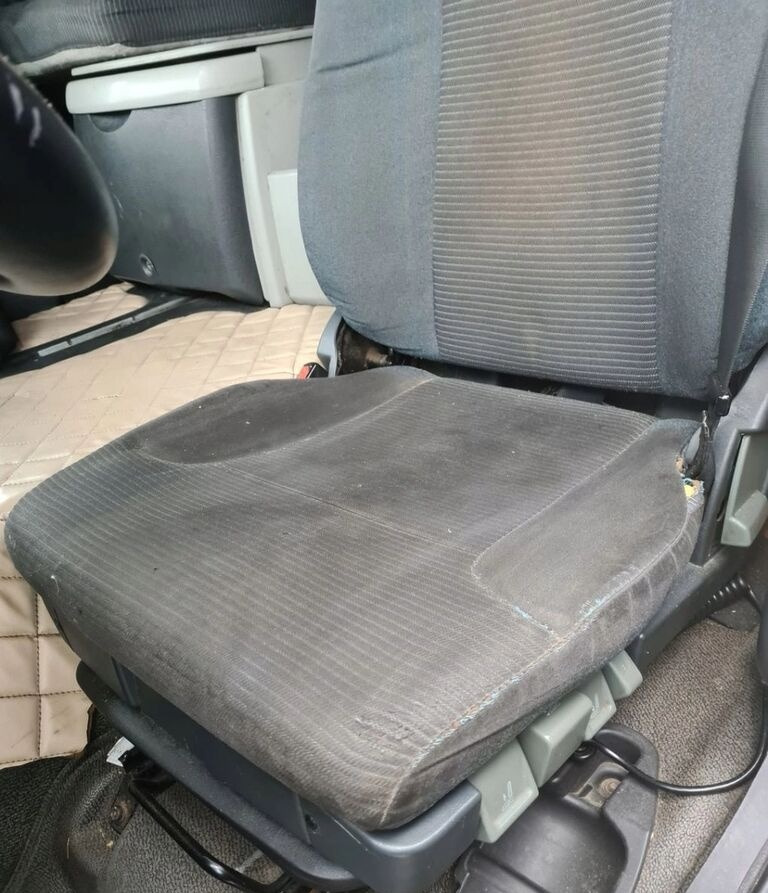 Volvo pneumatyczny Volvo FL FE - מושב עבור משאית: תמונה 3 Volvo pneumatyczny Volvo FL FE - מושב עבור משאית: תמונה 3