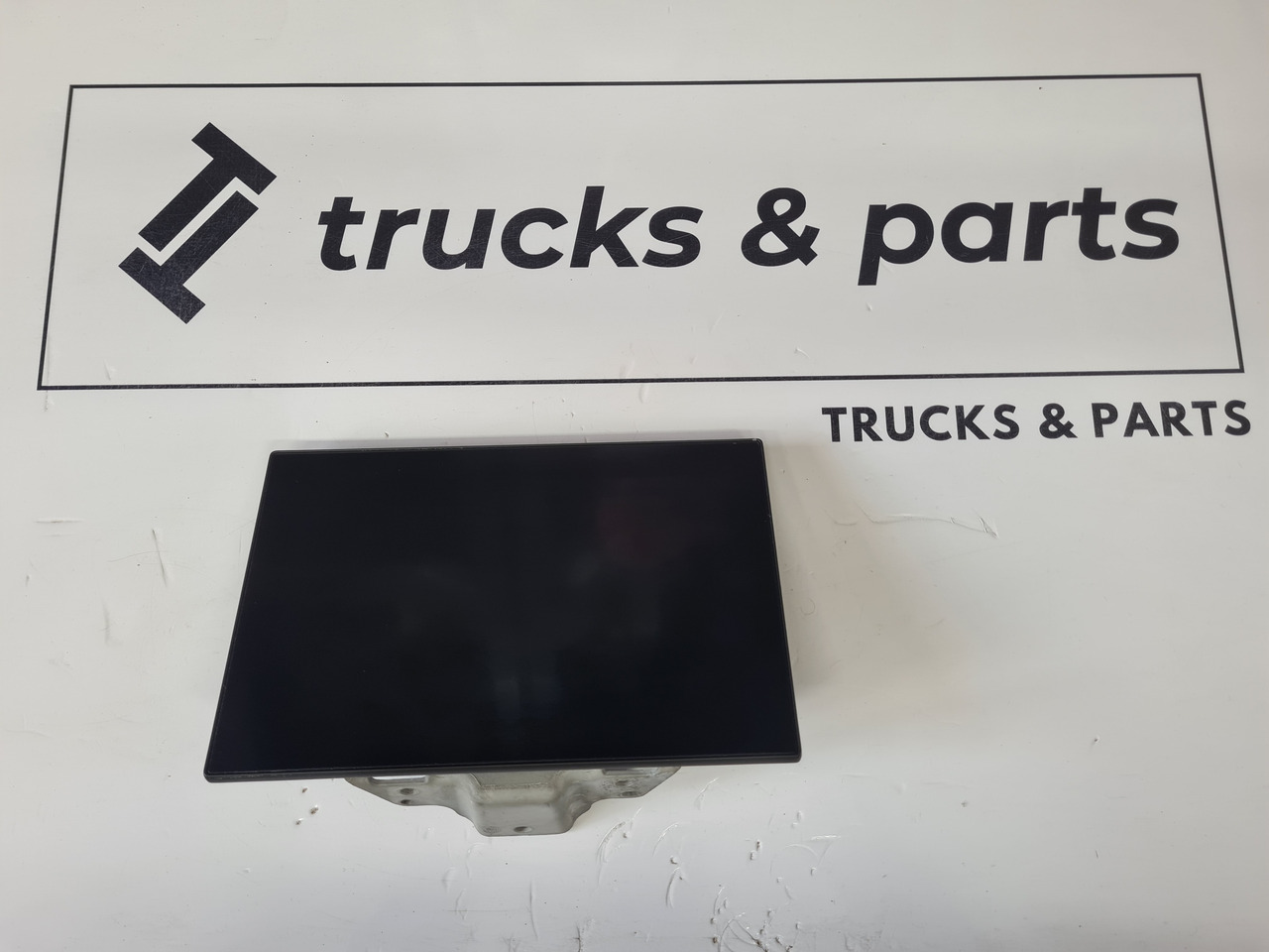 WYŚWIETLACZ PANEL RADIA NAWIGACJI VOLVO FH 5 23602612 - P03 - תא ופנים הרכב: תמונה 1 WYŚWIETLACZ PANEL RADIA NAWIGACJI VOLVO FH 5 23602612 - P03 - תא ופנים הרכב: תמונה 1