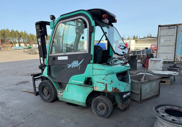 MitsubishiFD20N - מלגזת סולר: תמונה 5 MitsubishiFD20N - מלגזת סולר: תמונה 5