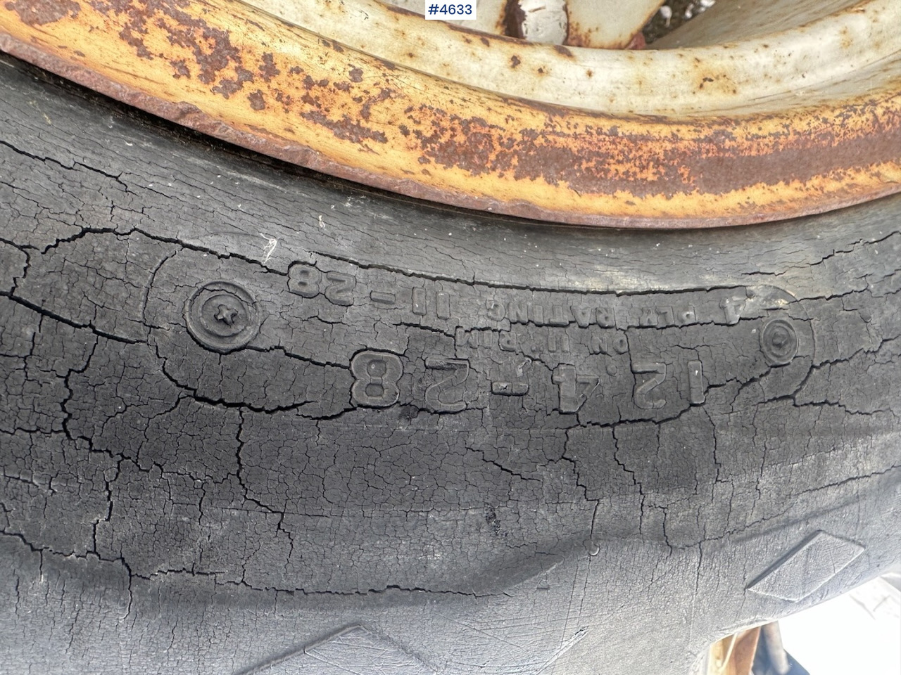 טרקטור חקלאי 1968 Massey Ferguson 135 w/ loader.: תמונה 19
