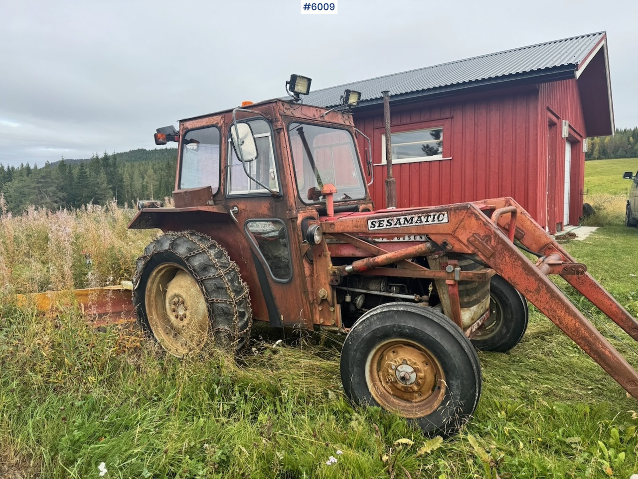 1971 Massey-Ferguson 135 incl. front loader, bucket, rear scraper, and log splitter/firewood machine - טרקטור חקלאי: תמונה 2 1971 Massey-Ferguson 135 incl. front loader, bucket, rear scraper, and log splitter/firewood machine - טרקטור חקלאי: תמונה 2