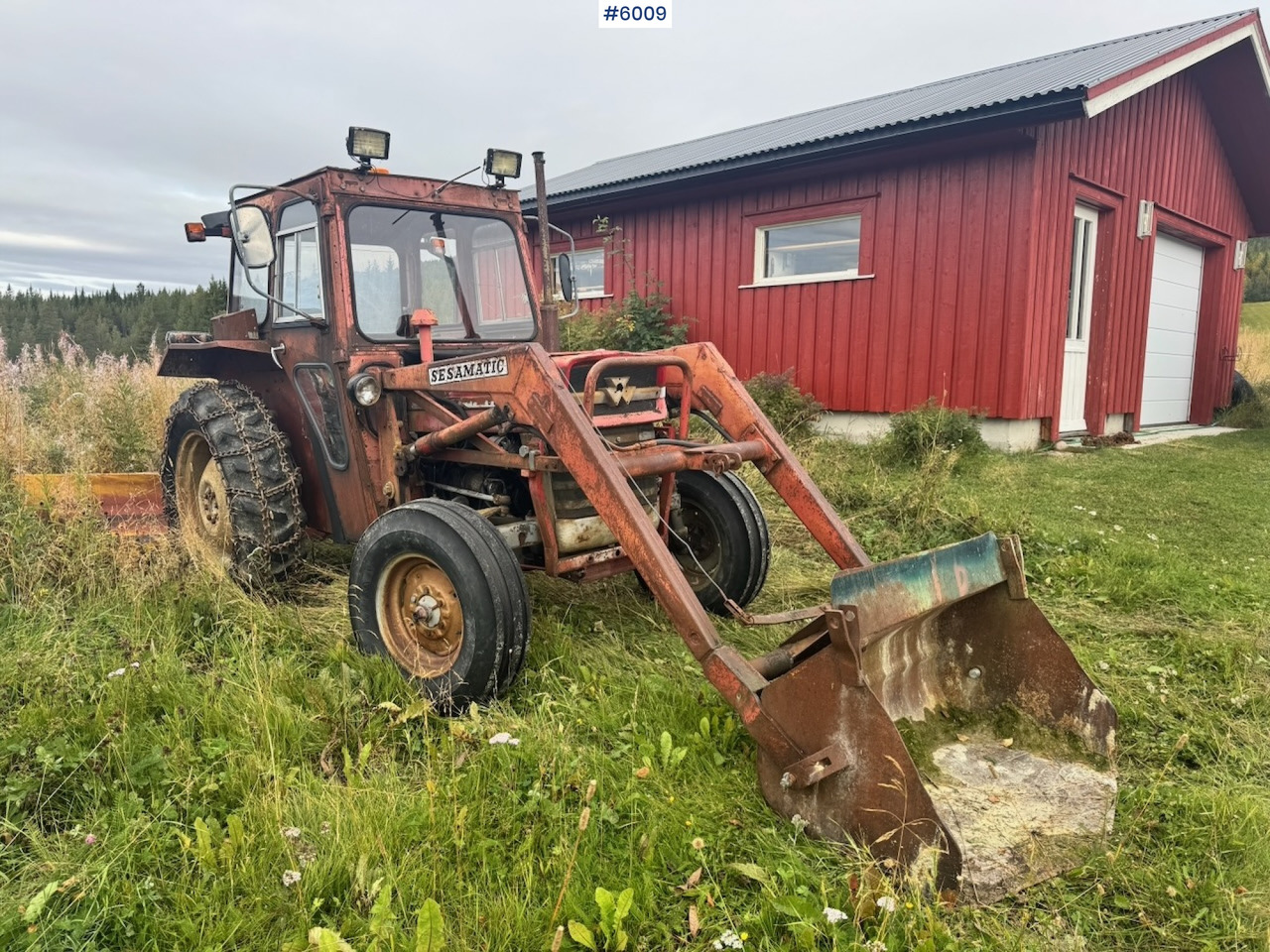 1971 Massey-Ferguson 135 incl. front loader, bucket, rear scraper, and log splitter/firewood machine - טרקטור חקלאי: תמונה 1 1971 Massey-Ferguson 135 incl. front loader, bucket, rear scraper, and log splitter/firewood machine - טרקטור חקלאי: תמונה 1