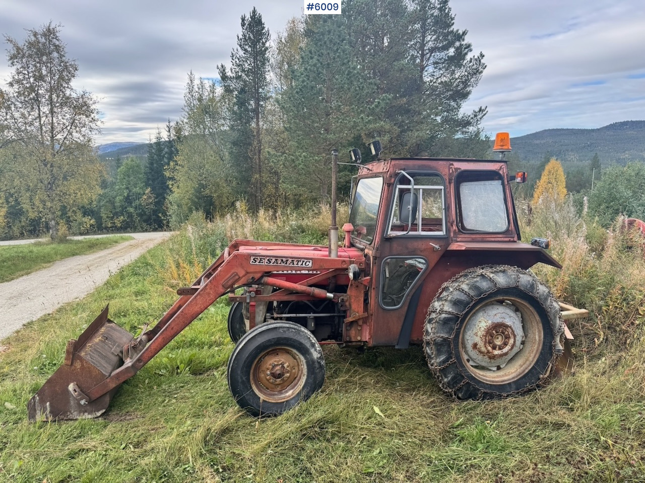 1971 Massey-Ferguson 135 incl. front loader, bucket, rear scraper, and log splitter/firewood machine - טרקטור חקלאי: תמונה 4 1971 Massey-Ferguson 135 incl. front loader, bucket, rear scraper, and log splitter/firewood machine - טרקטור חקלאי: תמונה 4