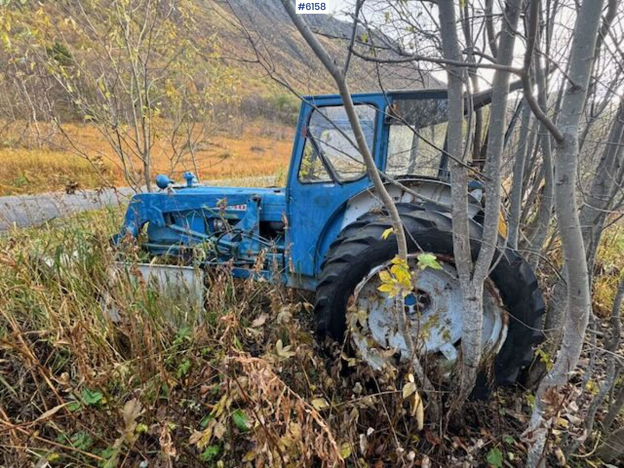 1973 Ford 4000 tractor backhoe. Repair.object - טרקטור חקלאי: תמונה 3 1973 Ford 4000 tractor backhoe. Repair.object - טרקטור חקלאי: תמונה 3