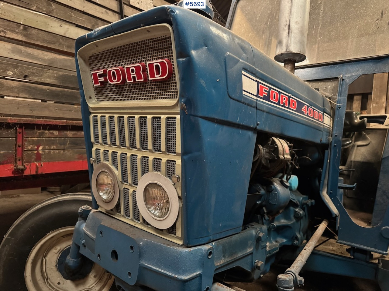 1975 Ford 4000 - טרקטור חקלאי: תמונה 5 1975 Ford 4000 - טרקטור חקלאי: תמונה 5
