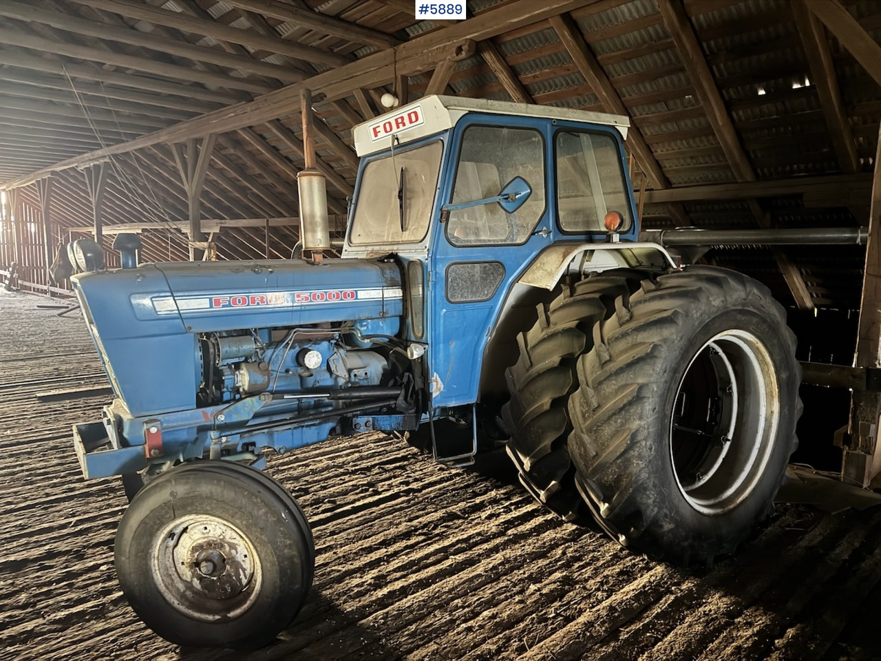 1975 Ford 5000 w/ Twin Wheels - טרקטור חקלאי: תמונה 2 1975 Ford 5000 w/ Twin Wheels - טרקטור חקלאי: תמונה 2